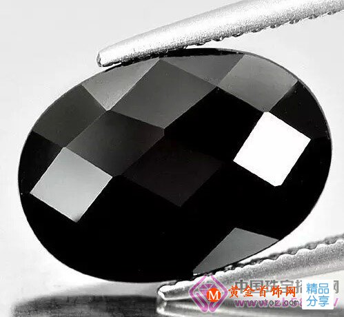 
	稀有熾熱 尖晶石≠紅寶石
