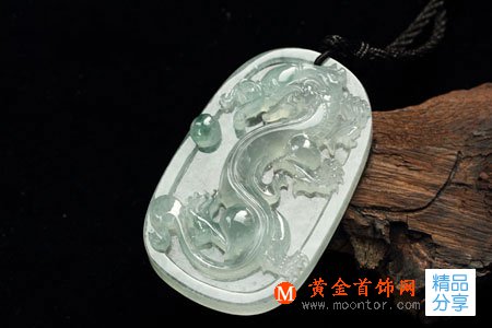 
	翡翠是怎么形成的？天然翡翠形成原因
