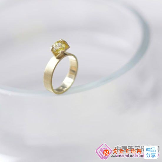 
	珠寶證書上標硨磲者多為造假
