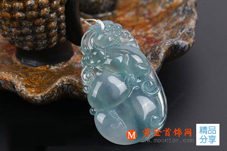
	淺談翡翠的等級和雕工
