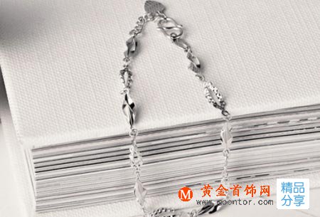 
	不能夠錯過的鉑金手鏈保養方法
