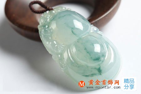 
	翡翠上的“斑”有幾種，翡翠瑕疵好嗎

