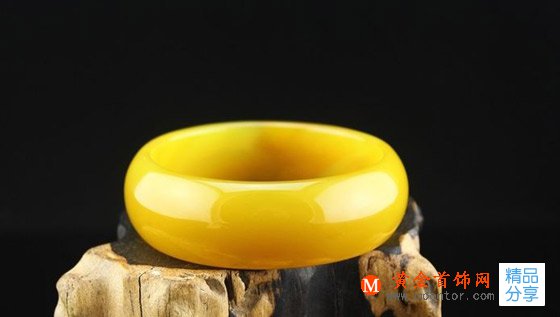 
	黃玉髓為什么顯黃色？作用有哪些？

