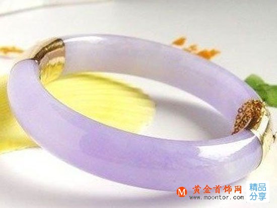 
	翡翠手鐲有裂痕怎么辦 我們來聽聽專家怎么說
