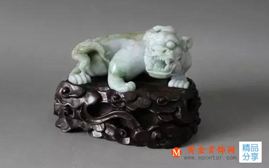
	翡翠貔貅怎樣擺放或佩戴才開運？
