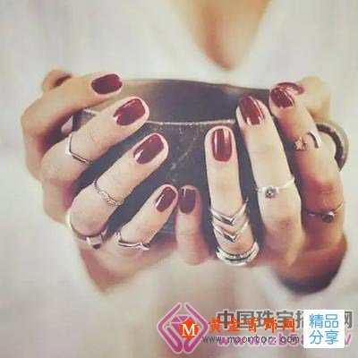 
	戒指怎么戴才好看？飾品控必學技能

