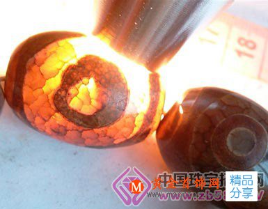 
	龍紋瑪瑙的鑒別方法

