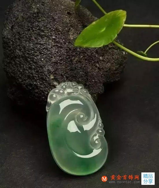 
	你知道翡翠吊墜的意義嗎？
