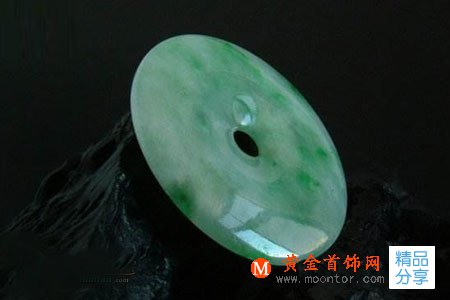 
	玻璃種翡翠和豆種翡翠有什么區別
