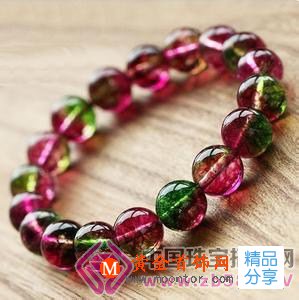 
	如何鑒別碧璽和水晶 碧璽與水晶有什么區別？
