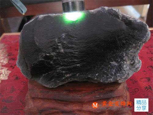 
	黑色玉石有哪些？有什么差異？
