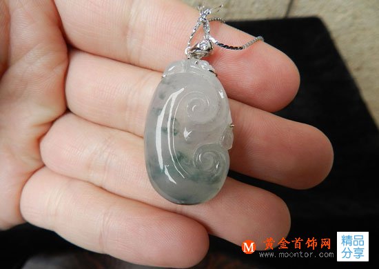 
	為什么很多人喜歡戴翡翠首飾？
