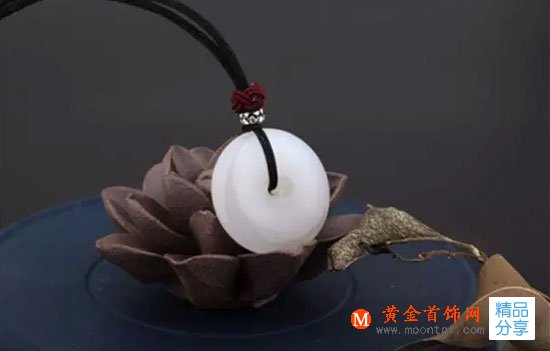 
	戴什么樣的玉招財旺夫
