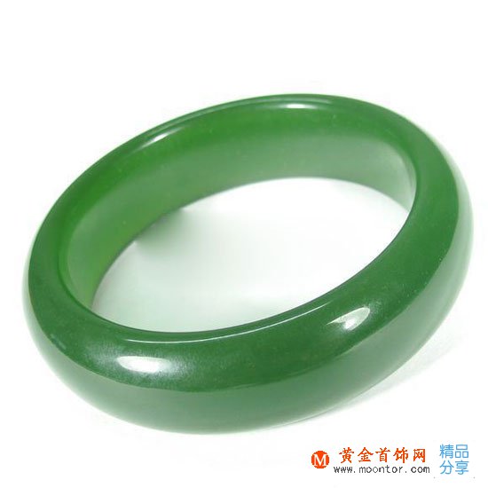 
	女性戴和田玉手鐲有什么好處？

