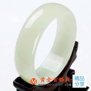 
	和田玉手鐲出現裂紋應該怎么辦？
