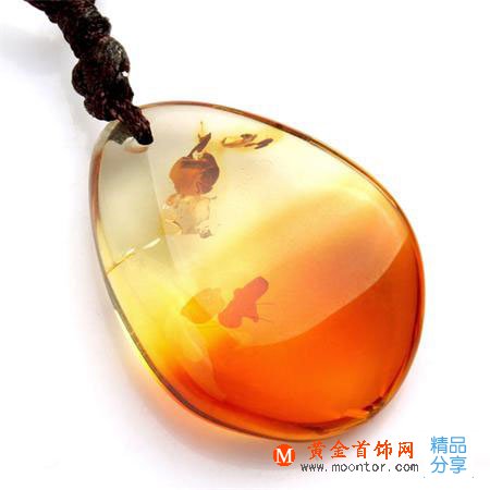 
	女人戴琥珀有什么好處？
