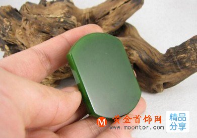 
	怎么判斷和田墨玉青花籽料的真假
