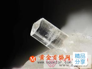 
	霞石的介紹
