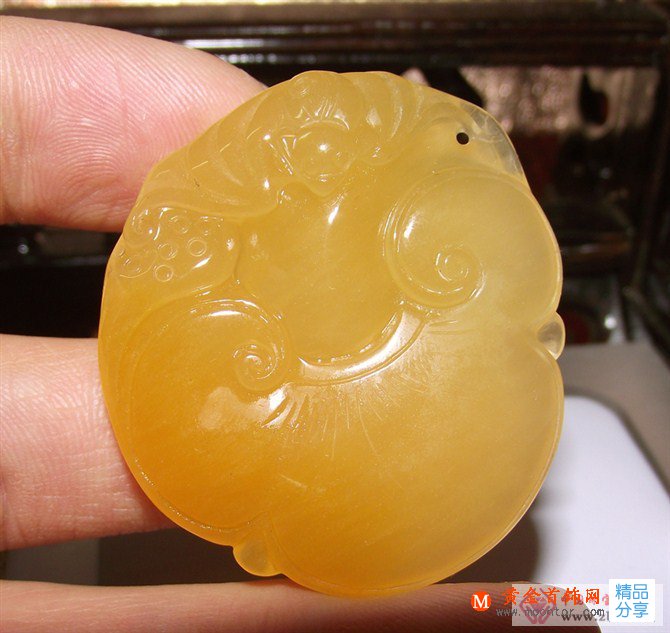 
	如何鑒別與黃翡近似的寶石（玉石）
