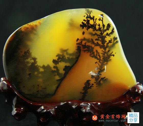 
	黃龍玉為什么會褪色
