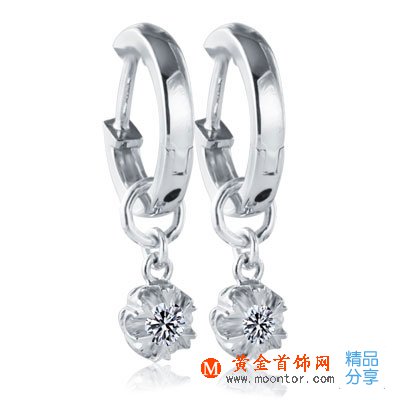 
	鉆石耳環如何清洗保養呢？
