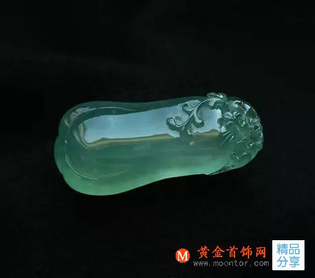
	翡翠在不同光線下的幾種表現！
