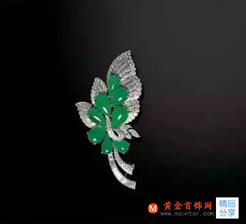 
	翡翠胸針該怎么戴？
