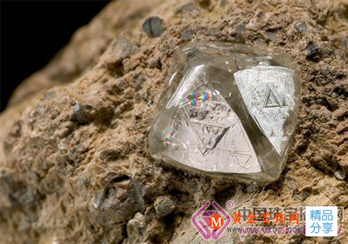 
	金剛石的硬度、顏色和穩定性
