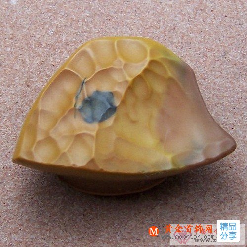 
	什么是泥石
