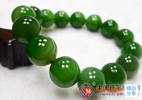 
	分辨和田碧玉與青玉的三大要點，你都了解嗎？
