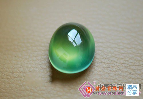 
	象征著財富與希望的葡萄石
