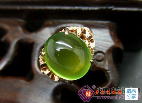 
	象征著財富與希望的葡萄石
