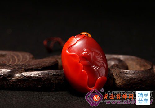 
	瑪瑙和玉的區別
