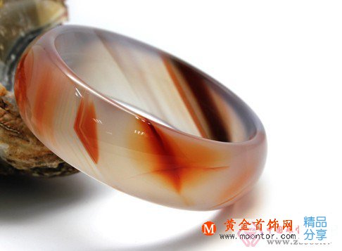 
	瑪瑙的形成與產地
