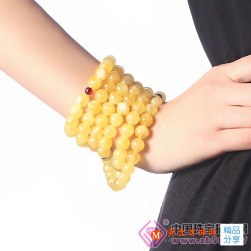 
	佩戴蜜蠟有什么好處？
