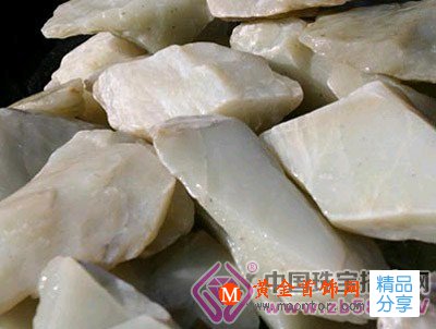 
	和田玉山料的鑒別與價格
