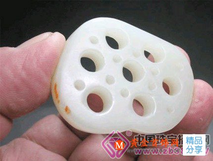 
	和田白玉和羊脂玉的區別
