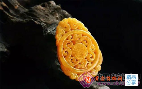 
	翡翠的顏色是什么造成的？
