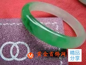 
	C貨竟比A貨貴？解密翡翠十大誤區
