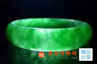 
	C貨竟比A貨貴？解密翡翠十大誤區
