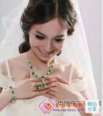 
	翡翠如何能越戴越綠？
