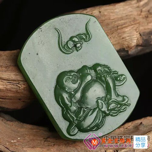 
	碧綠的色彩 玉石家族中的“非主流”
