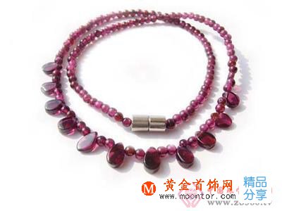 
	石榴石項鏈是什么
