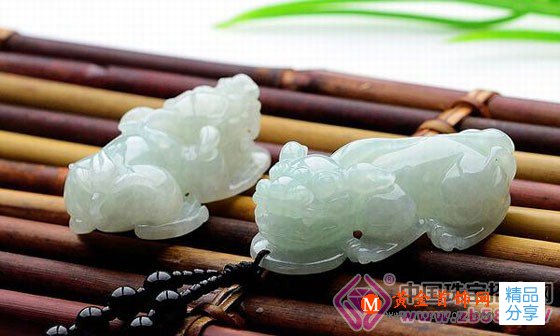 
	翡翠越戴越黃？這是為什么？

