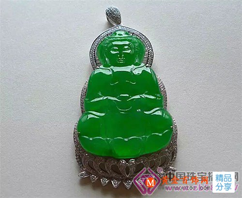 
	翡翠觀音，萬千浮塵里的一方安詳

