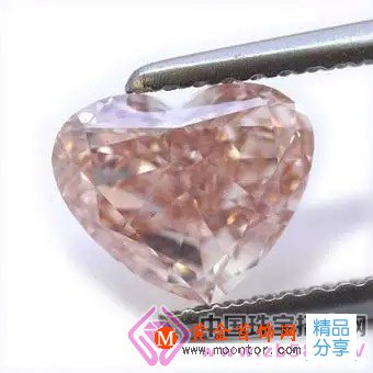 
	想要賣好鉆石，除了4C，還必須知道的事！
