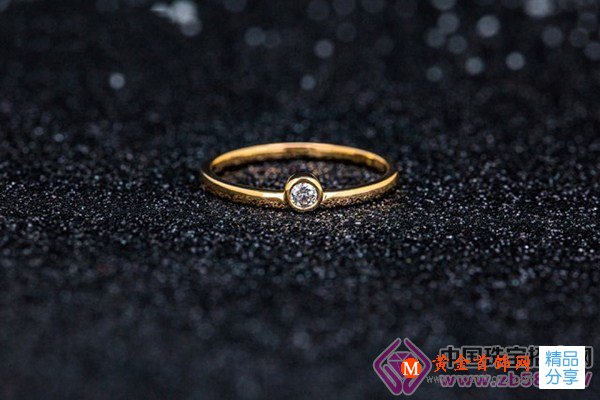 
	鉆戒一枚足矣，婚前婚后你需要更多色彩
