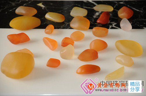 
	認識戈壁玉，沙漠中的美女！
