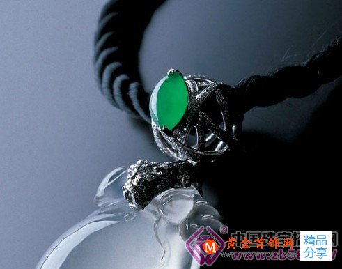 
	男人為何需玉佩 玉器的三種意義

