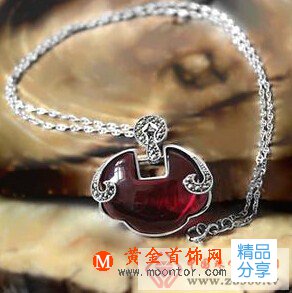 
	石榴石好還是碧璽好
